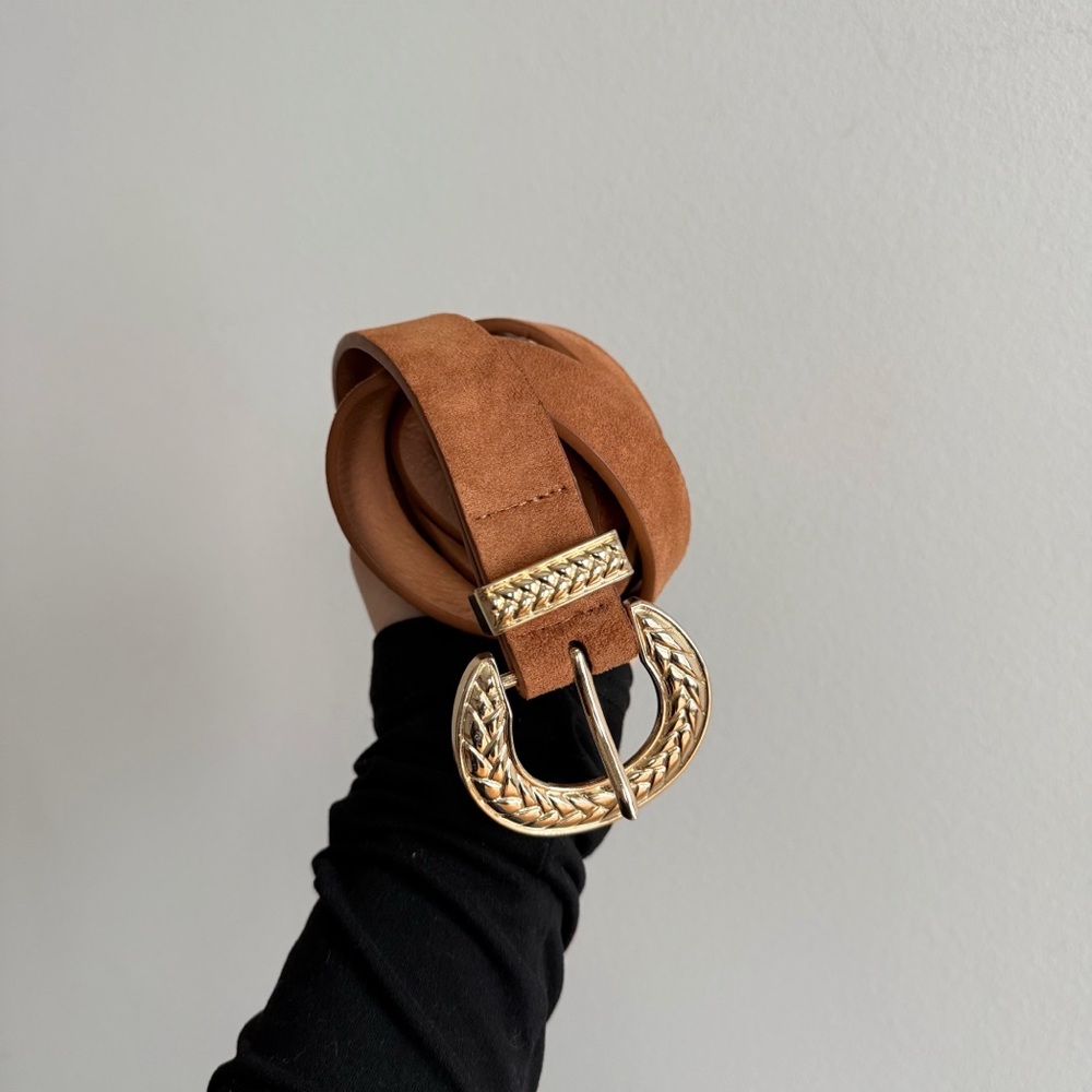 Preppy tan gold crescent buckle belt